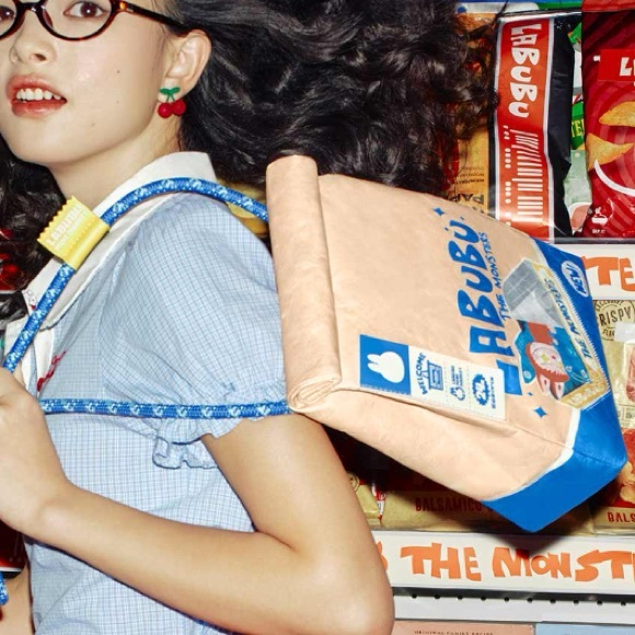 Pop Mart Labubu The Monsters Wacky Mart Series Messenger Bag Authentic - Picture 4 of 11